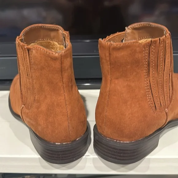 NWT in box faux fur booties. Size 5.5. Brand Bamboo. - Picture 3 of 5